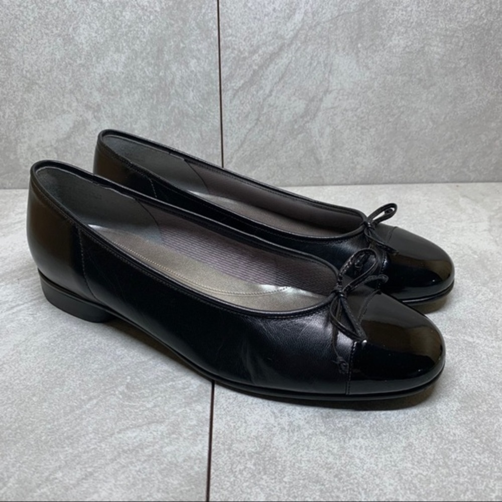 Gabor patent cap toe bow black leather flats 9.5